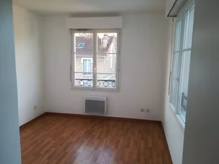 location appartement 2 pièces 44 m² à corbeil-essonnes (91100)  835 €