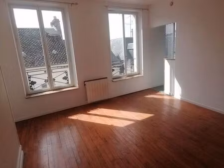 loue appartement 3