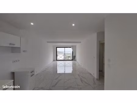 location appartement t3 récent avec terrasse  vue mer