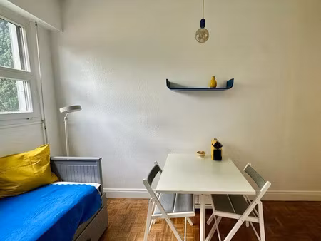 location meublée appartement 1 pièce 16 m² à paris 20ème (75020)  820 €