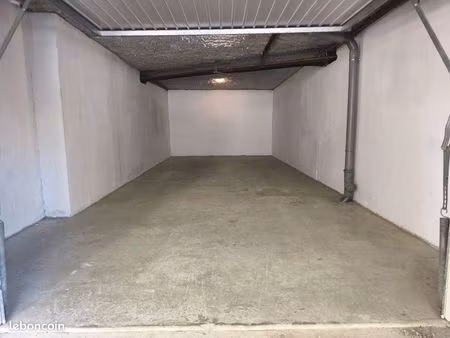 garage location 32m2