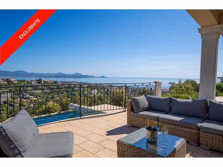 maison de luxe à vendre à les issambres