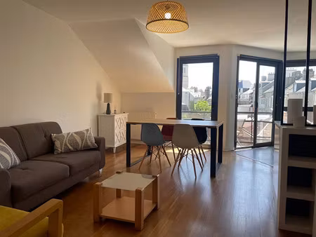 location meublée appartement 3 pièces 55 m² à vannes (56000)  900 €
