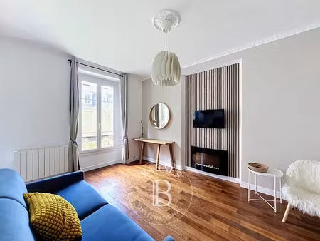 location meublée appartement 1 pièce 23.12 m² à versailles (78000)  950 €