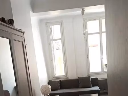 location meublée appartement 3 pièces 49 m² à aix-en-provence (13090)  1 090 €