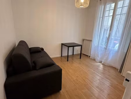 location meublée appartement 1 pièce 23 m² à paris 18ème (75018)  1 010 €
