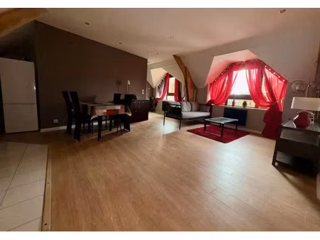 location meublée appartement 2 pièces 42 m² à versailles (78000)  1 099 €