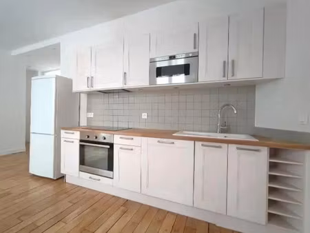 location appartement 3 pièces 59 m² à paris 15ème (75015)  1 610 €