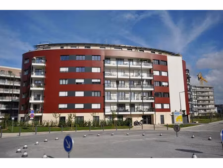 location appartement 3 pièces 67.16 m² à issy-les-moulineaux (92130)  1 777 €