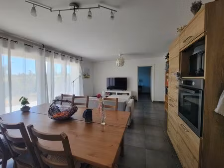 t4 traversant de 85 17 m² en rez-de-jardin