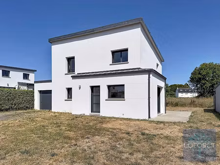 location meublée maison 5 pièces 105 m² à concarneau (29900)  1 180 €