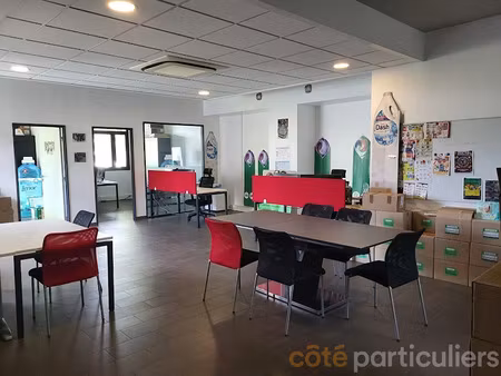location locaux professionnels 3 pièces 150 m² à saint paul (97460)  1 750 €