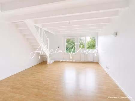 duplex offrant un beau potentiel de personnalisation