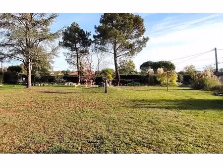 rabastens: beau terrain de 880m2 constructible