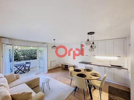 location meublée appartement 2 pièces 39 m² à annemasse (74100)  1 180 €