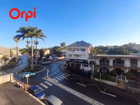 location meublée appartement 2 pièces 41 m² à le tampon (97430)  790 €