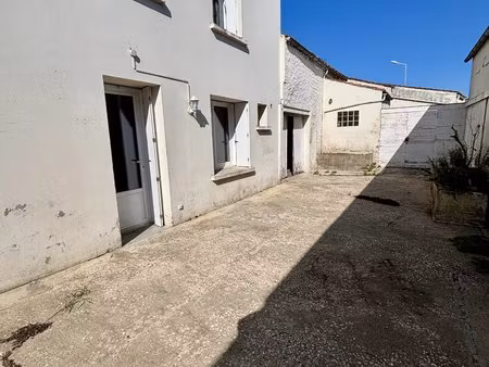 ensemble immobilier de 147m²