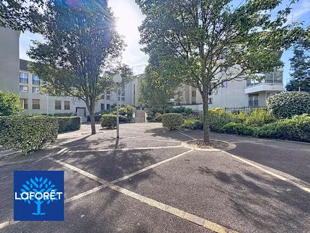 appartement evry-courcouronnes 2 pièces 53.03m² + box