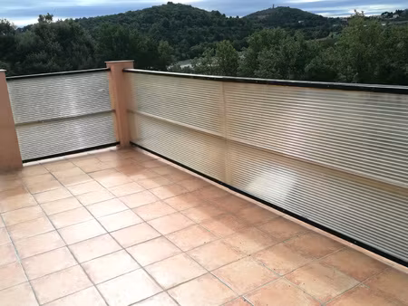 manosque  très beau t2 de 45 m2 en copro 3 apparts quartier
