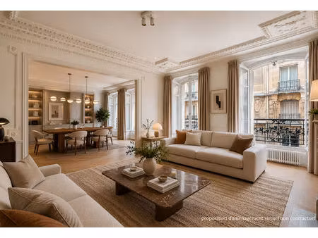 paris vii - appartement familial de 139m ² avec trois chambres