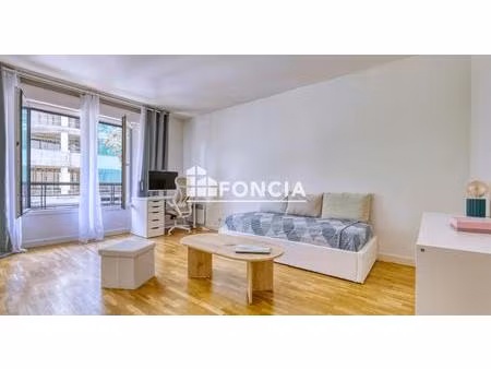 boulogne-billancourt – rue de silly - studio lumineux en excellent état  à proximité des c