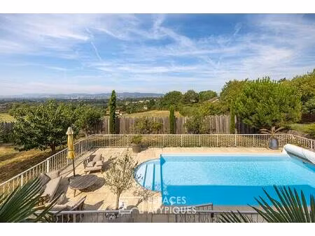 maison familiale rénovée avec piscine  vue dégagée et studio indépendant - coeur dardilly