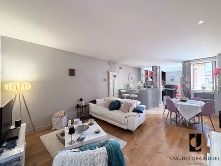 roanne hyper-centre - appartement de 85m² avec terrasse et stationnement