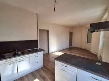 vente immeuble à cholet (49300) : à vendre / 100m² cholet