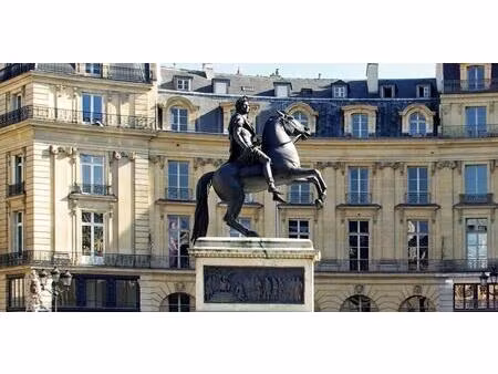 paris 2 - 2/3 pieces - place des victoires