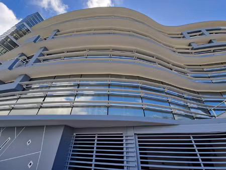 fort de france : exclusivité à etang zabricot - bureau de 10
