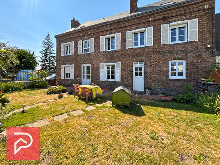 charmante maison de ville proche commerces entre bernay et beaumont le roger