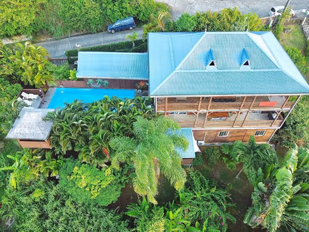 la trinite : exclusivité  la mer à pied pour cette villa com