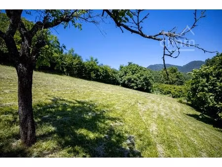 terrain à bâtir de 900m² - au calme - cadre campagne