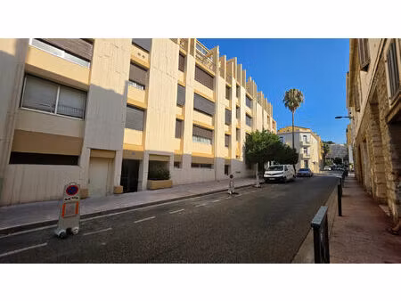 vente appartement 1 pièce  31.34m²  hyères