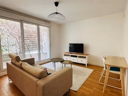 location appartement 2 pièces à nanterre (92000)  1 280 €