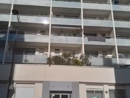 studio / 22m² / la chapelle (ligne 2)
