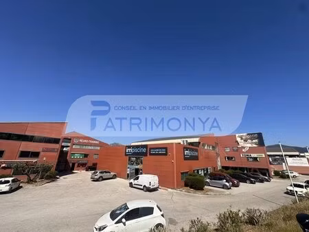 location bureaux 97 m²