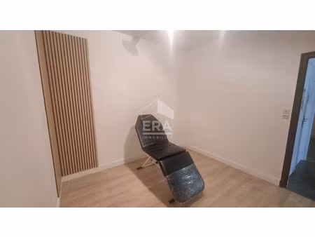 bureaux à louer à saint jean d'angély - 9 50 m² en rez-de-chaussée