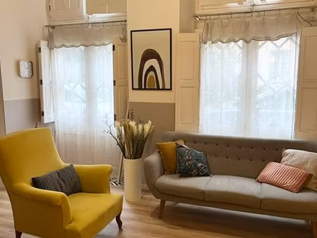 a louer bureaux 54m² rue des paradoux 837 euros cc