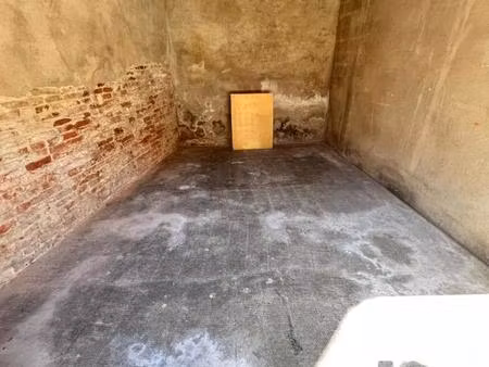 garage ferme place interieure