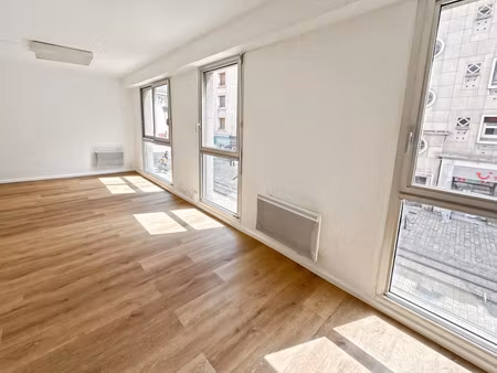 location locaux professionnels à orleans (45000)  840 €