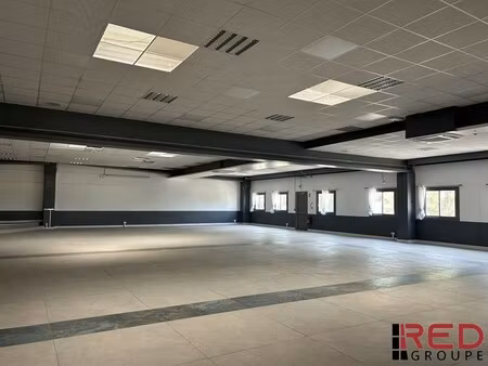 location local d’activités venelles 13770 704m²