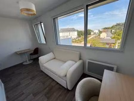 location appartement t1 meublé à rennes bourg l'evêque (35000) : à louer t1 meublé / 18m² 