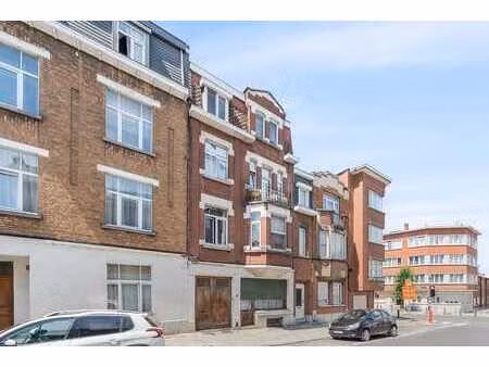 immeuble de rapport d'une superficie totale de 245m² dans...