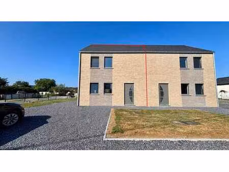 maison neuve avec panneaux photovoltaïques à halma !