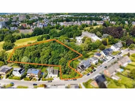 parcelle de 9.234 m² en zone d'habitat sur les hauteurs de l