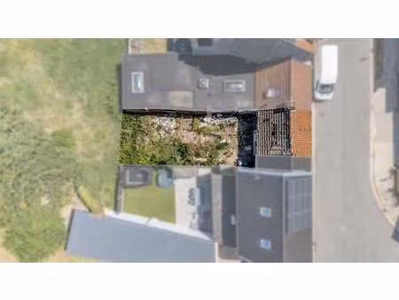 terrain présentant un potentiel de démolition et de reconstr