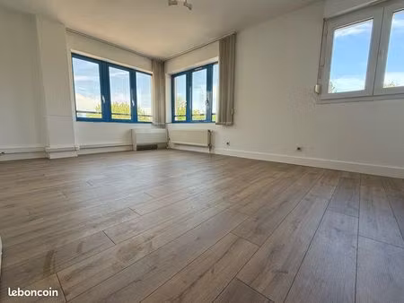apparemment 99m2 185.000 euro
