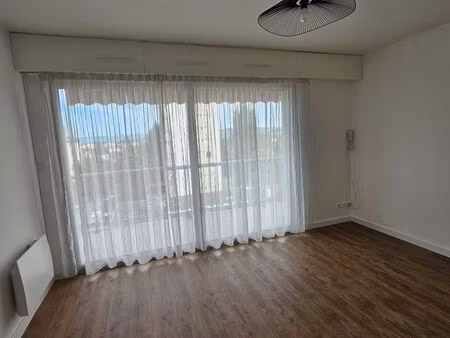 studio non meublé étudiant