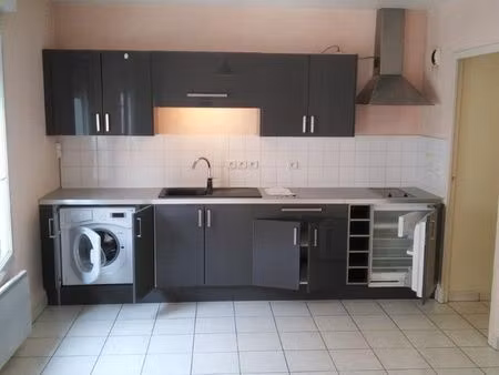 studio 1 pièce 28 m²